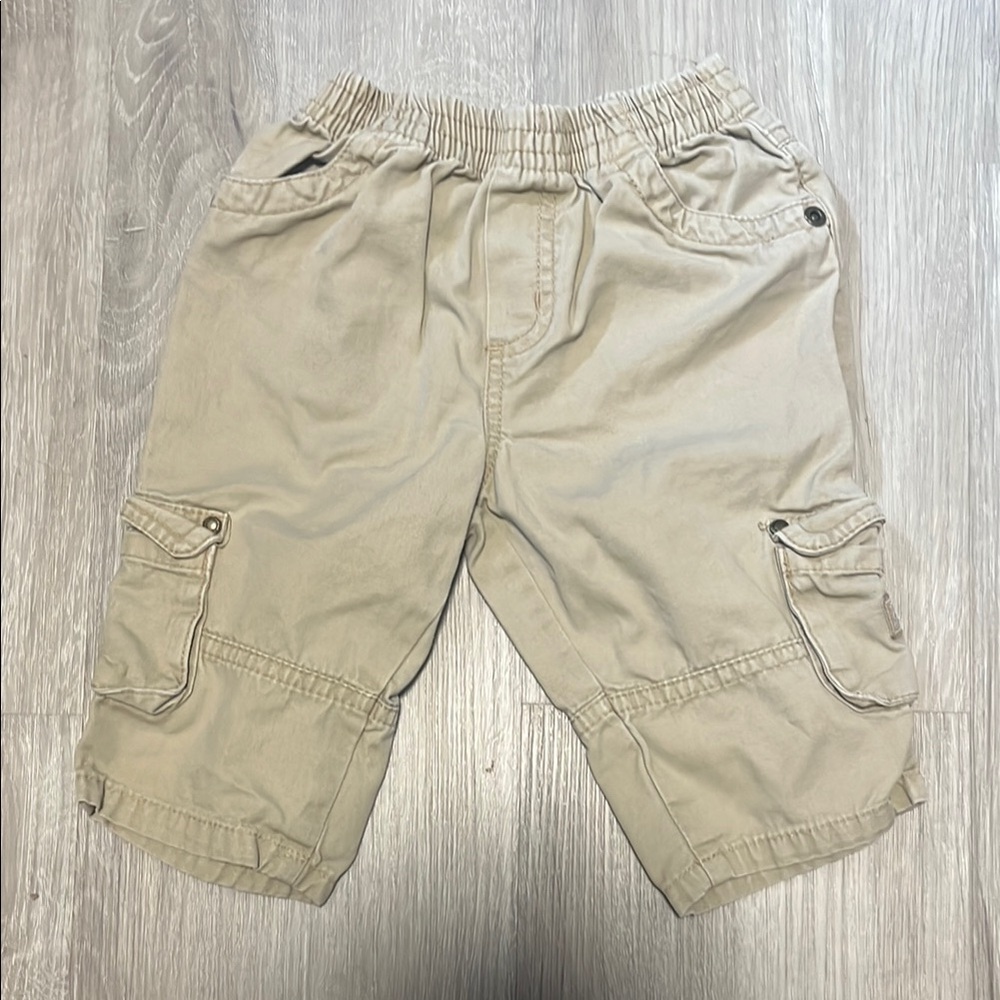 4/$30 The Children's Place Tan Cargo Shorts‎